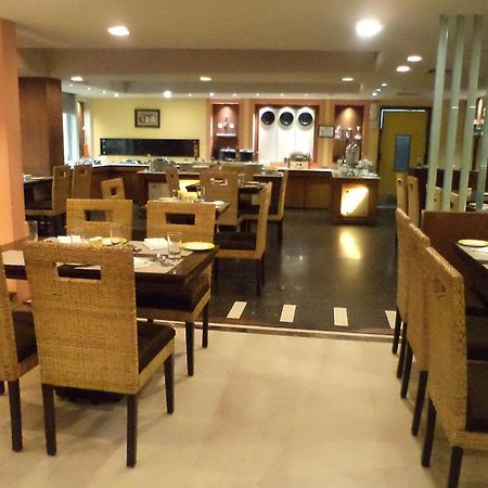Inn Riviera Jammu Exterior foto