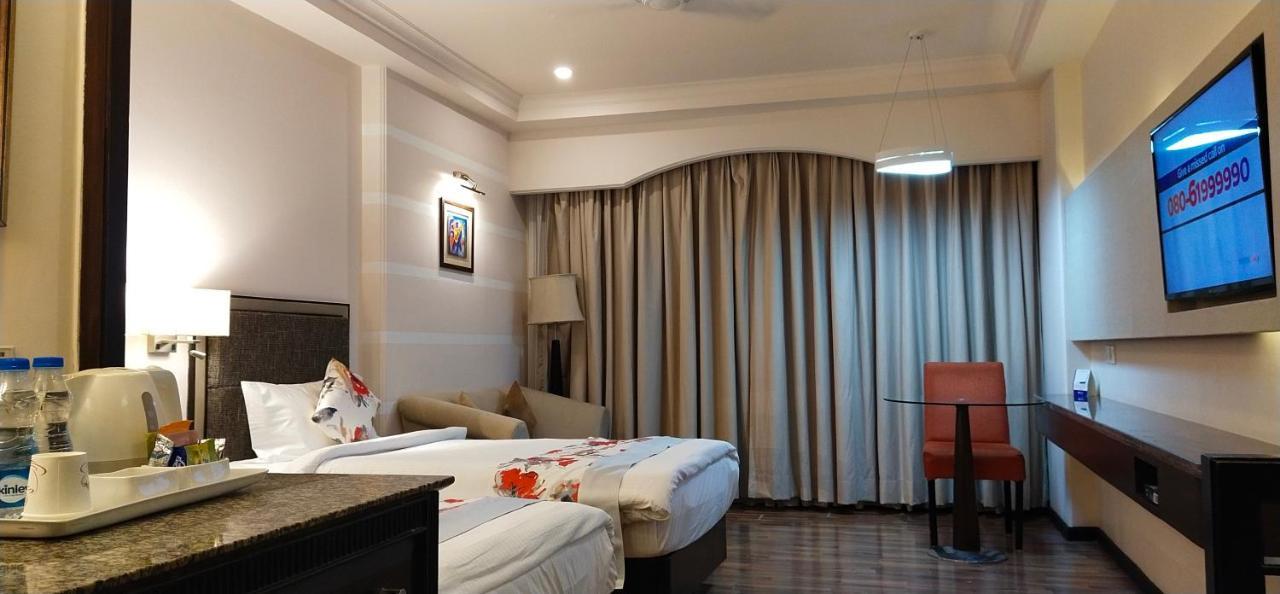 Inn Riviera Jammu Exterior foto