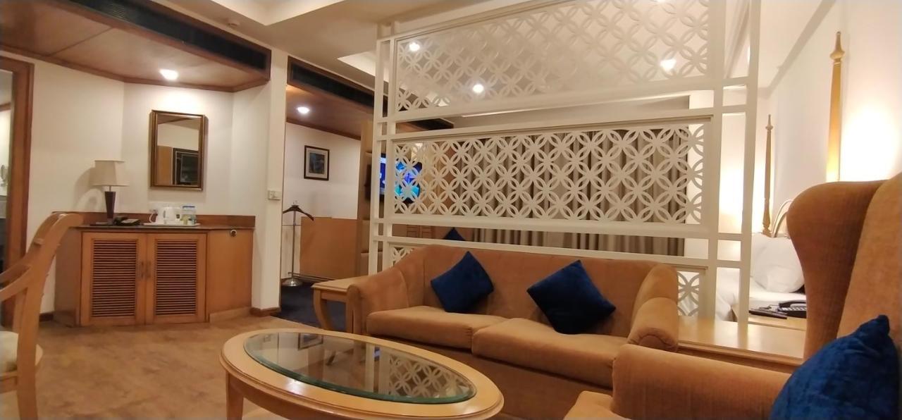 Inn Riviera Jammu Exterior foto