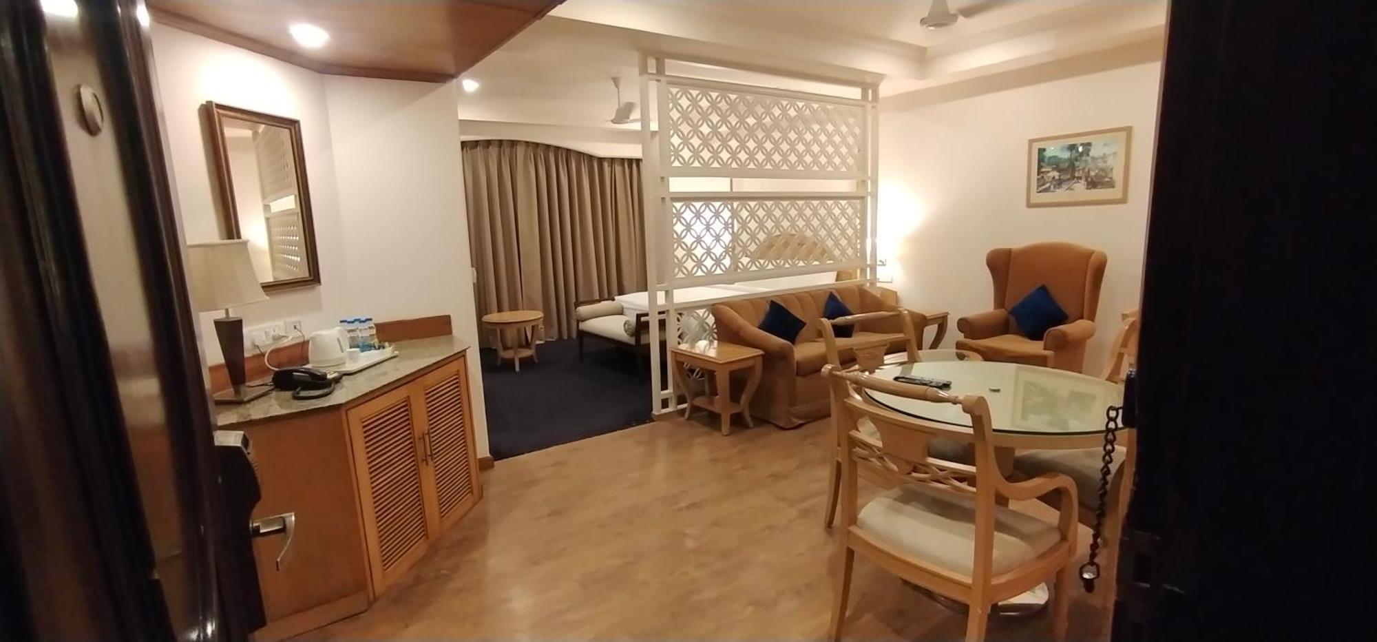 Inn Riviera Jammu Exterior foto